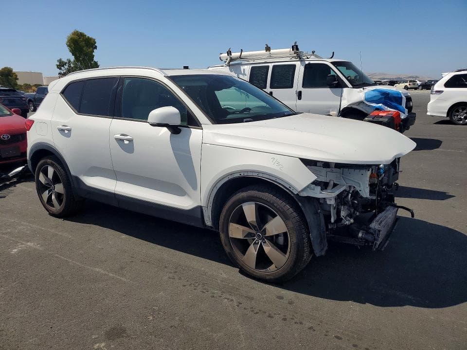 2019 VOLVO XC40 T5 MOMENTUM T5 MOMENTUM 5