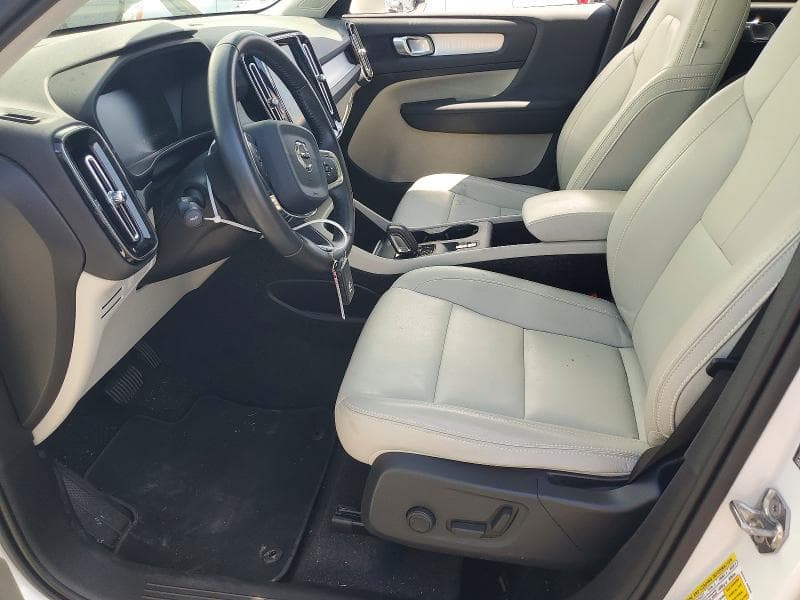 2019 VOLVO XC40 T5 MOMENTUM T5 MOMENTUM 8