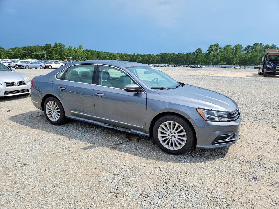 2016 VOLKSWAGEN PASSAT SE 4