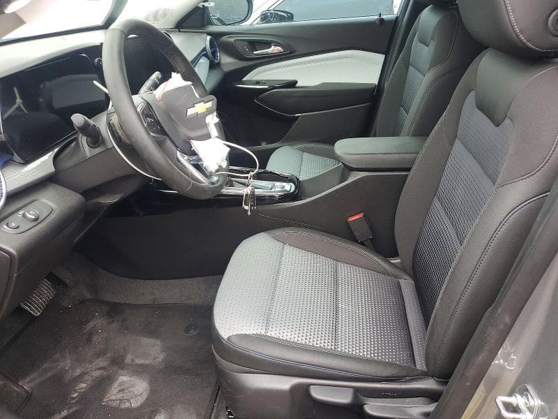 2025 CHEVROLET TRAX 1LT 7