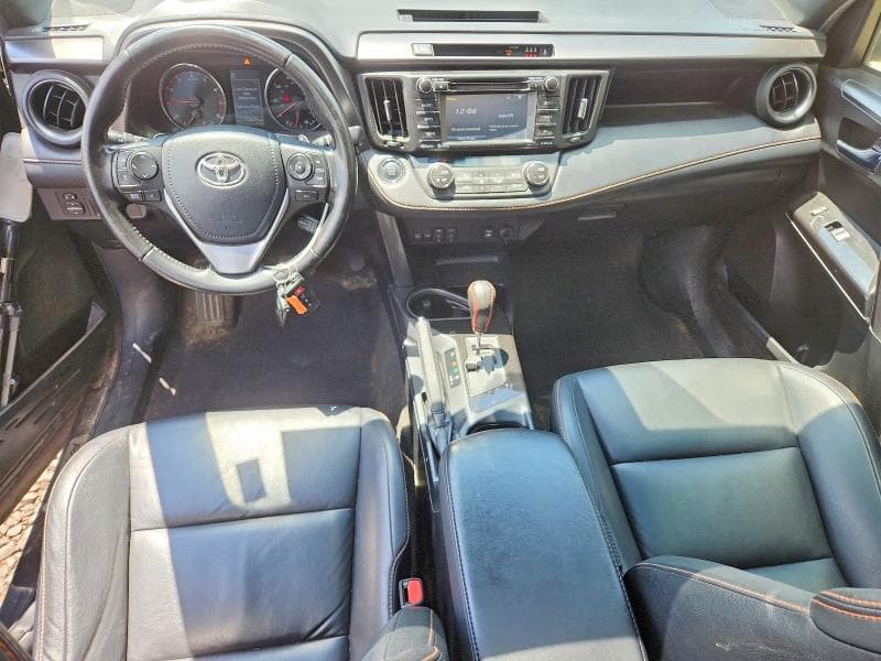 2017 TOYOTA RAV4 SE SE 8