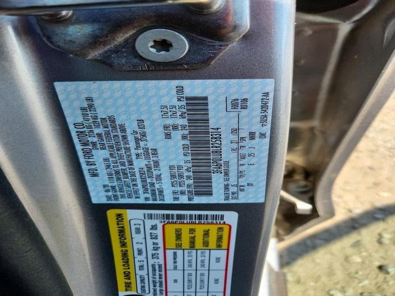 2020 FORD FUSION SE 12