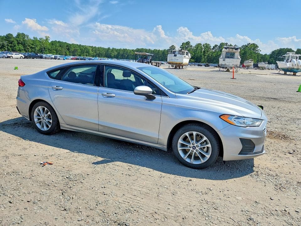 2020 FORD FUSION SE 4