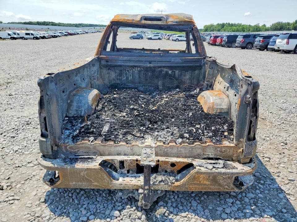 2025 CHEVROLET SILVERADO K1500 6