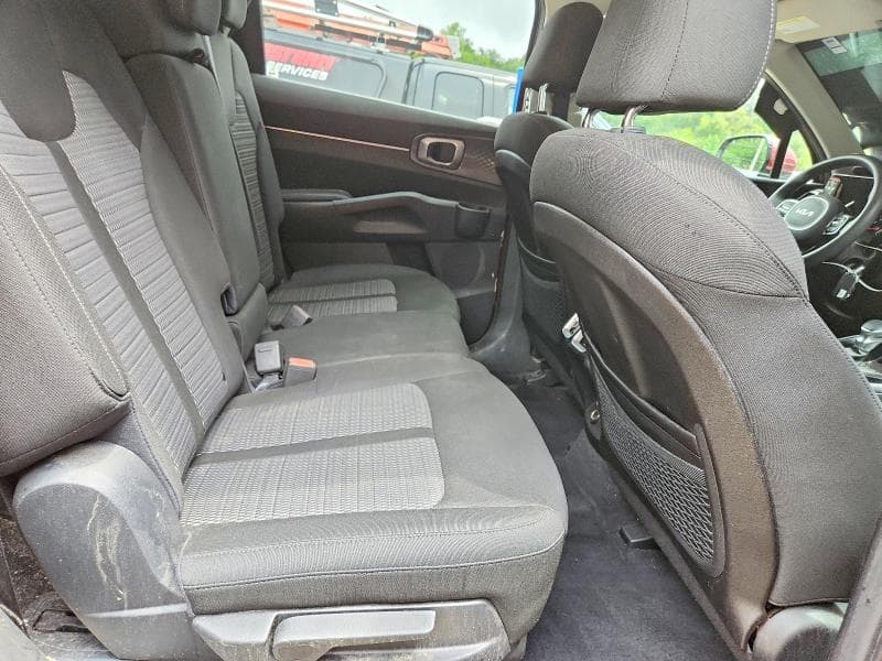 2022 KIA SORENTO LX LX 11
