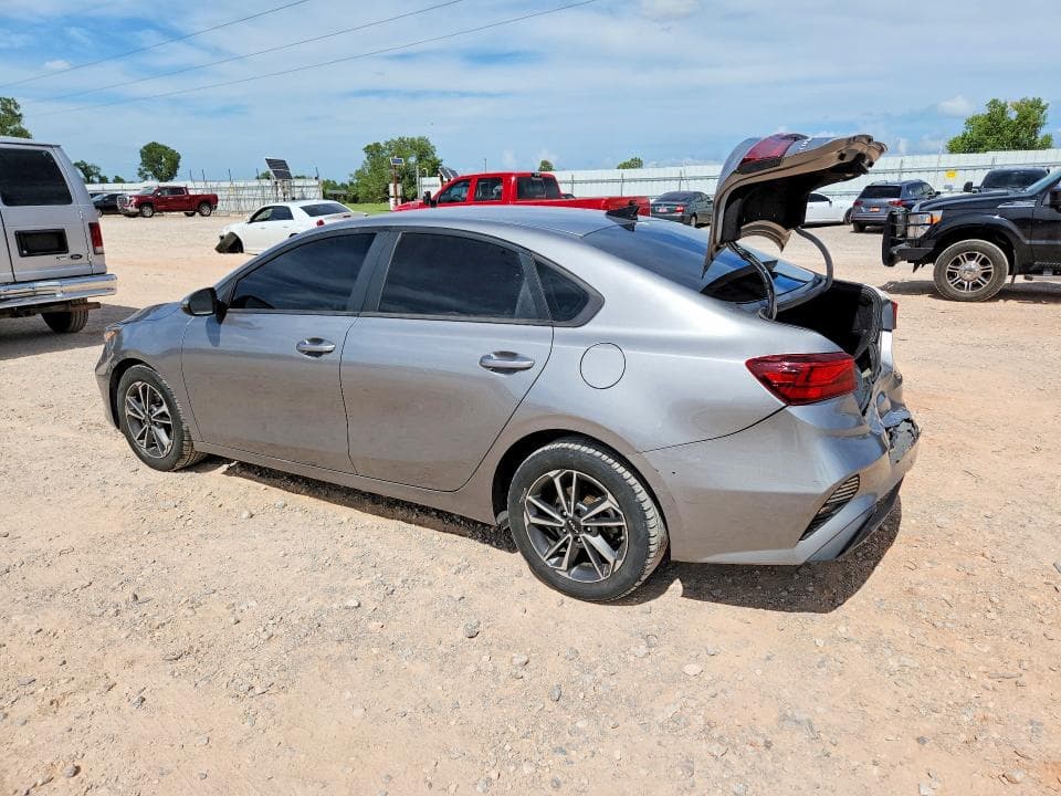 2022 KIA FORTE LXS 2