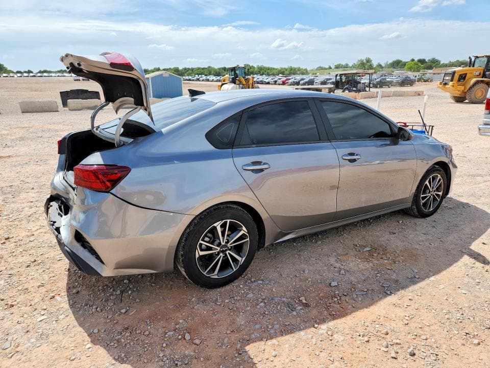 2022 KIA FORTE LXS 3