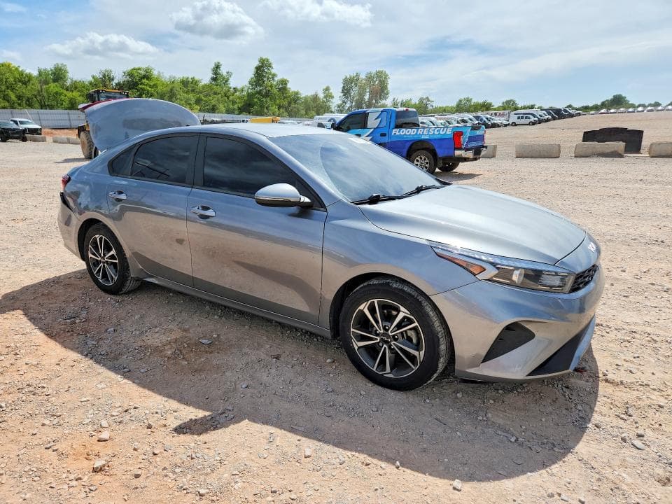 2022 KIA FORTE LXS 4