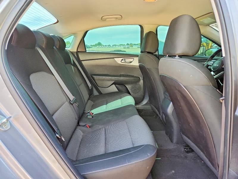 2022 KIA FORTE LXS 10