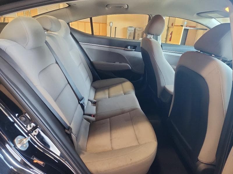 2018 HYUNDAI ELANTRA SE 10