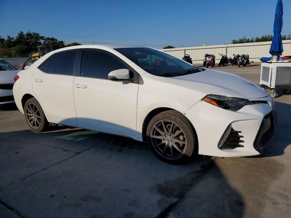 2017 TOYOTA COROLLA SE SE 4