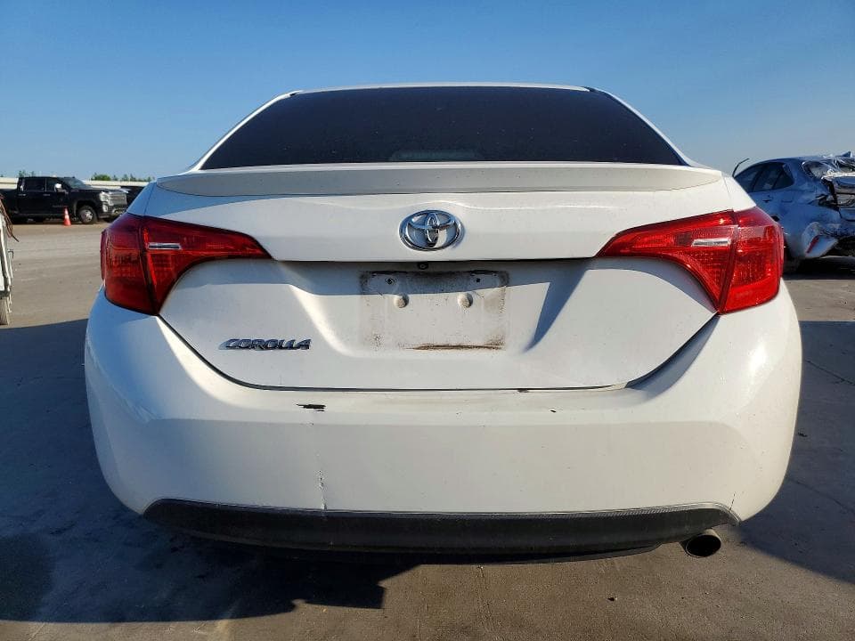 2017 TOYOTA COROLLA SE SE 6