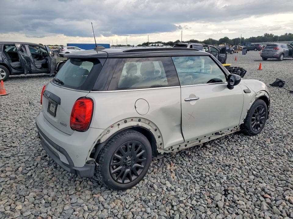 2022 MINI COOPER 3