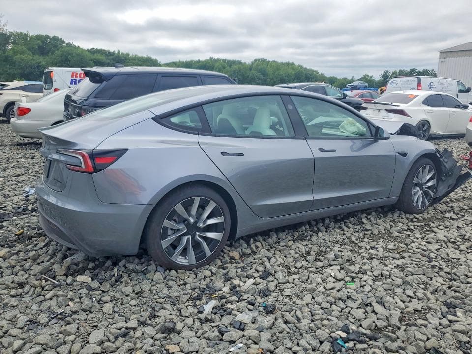 2026 TESLA MODEL 3 3