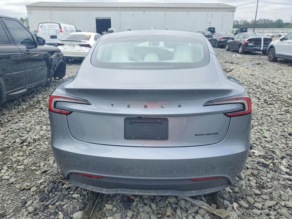 2026 TESLA MODEL 3 6