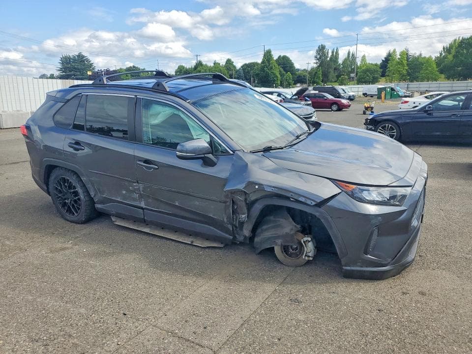 2020 TOYOTA RAV4 LE 4