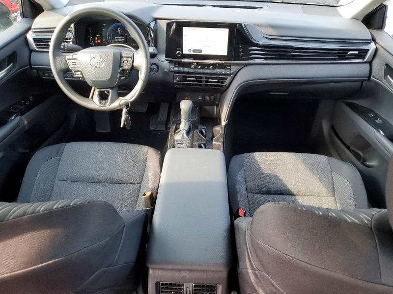 2026 TOYOTA CAMRY LE 8