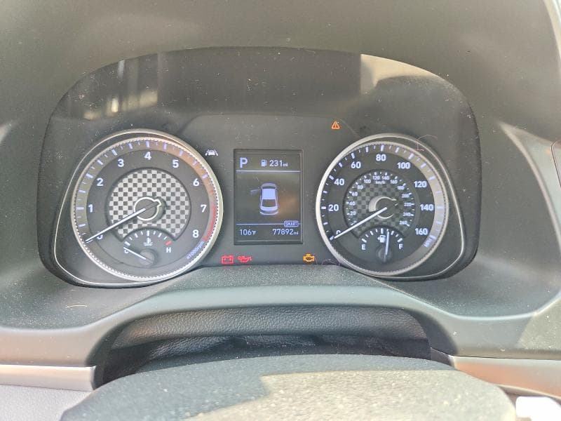 2020 HYUNDAI ELANTRA SEL 9