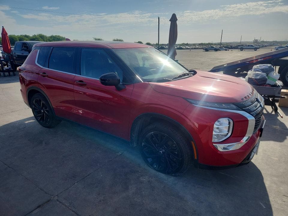 2024 MITSUBISHI OUTLANDER SE 4