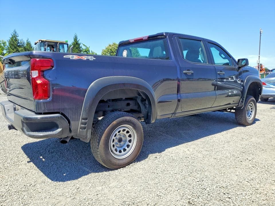 2023 CHEVROLET SILVERADO K1500 3