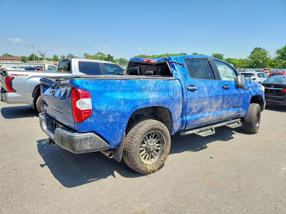 2017 TOYOTA TUNDRA SR5 3