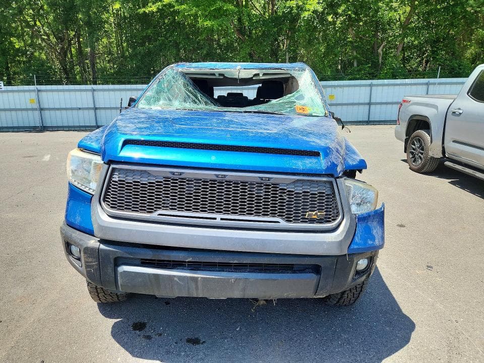 2017 TOYOTA TUNDRA SR5 5