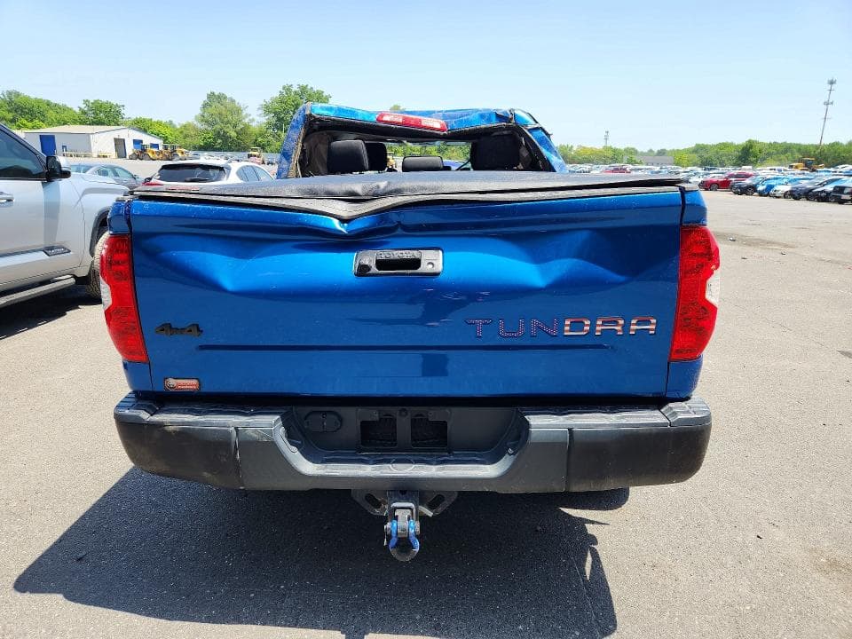 2017 TOYOTA TUNDRA SR5 6