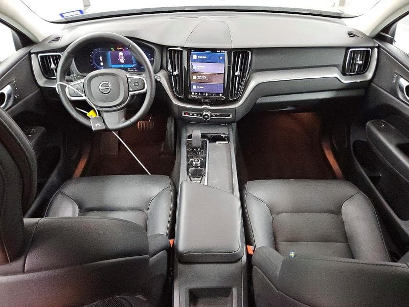 2024 VOLVO XC60 CORE CORE 8