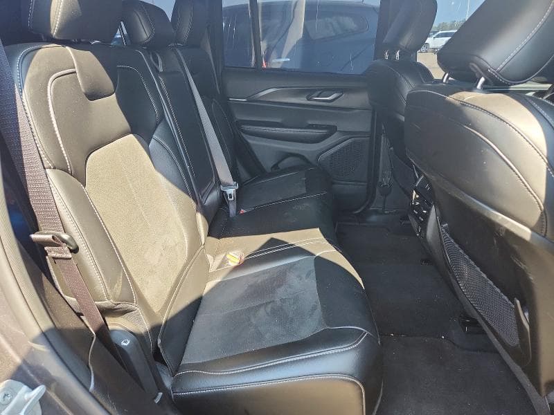 2025 JEEP GRAND CHEROKEE LAREDO 11