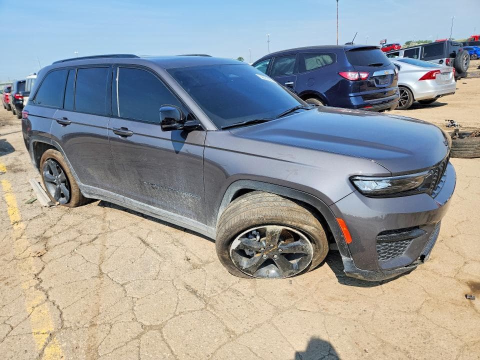 2025 JEEP GRAND CHEROKEE LAREDO 4