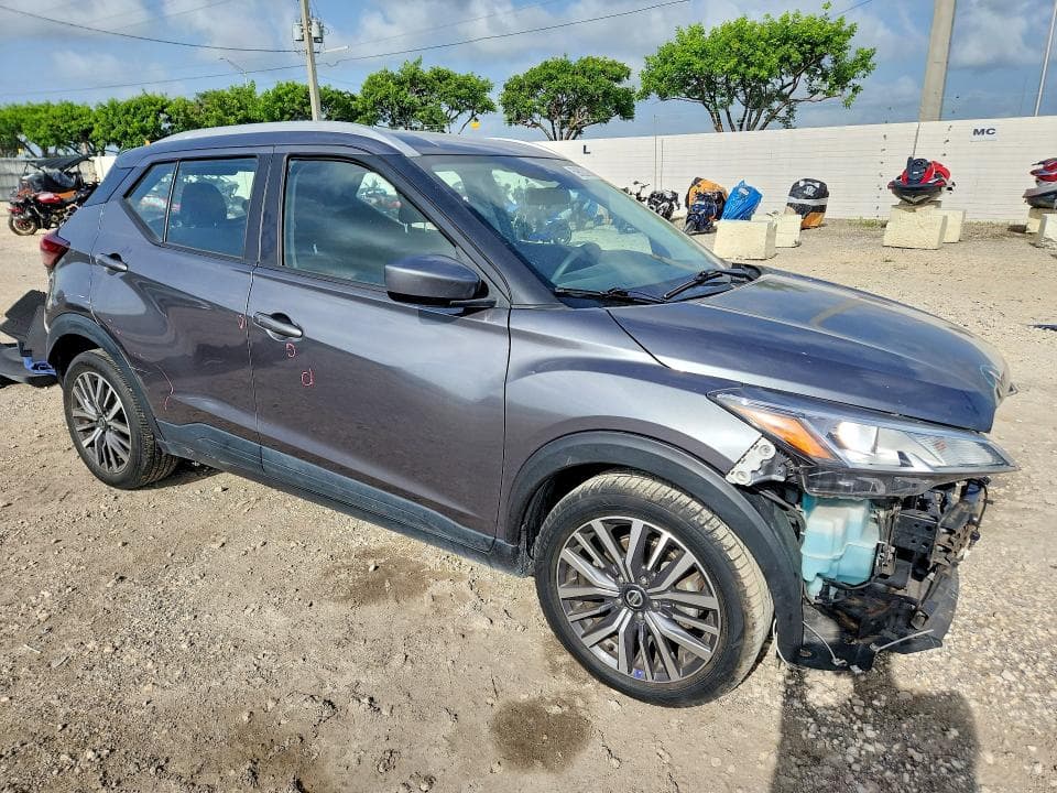 2021 NISSAN KICKS SV 4