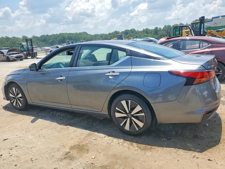 2021 NISSAN ALTIMA SV 2