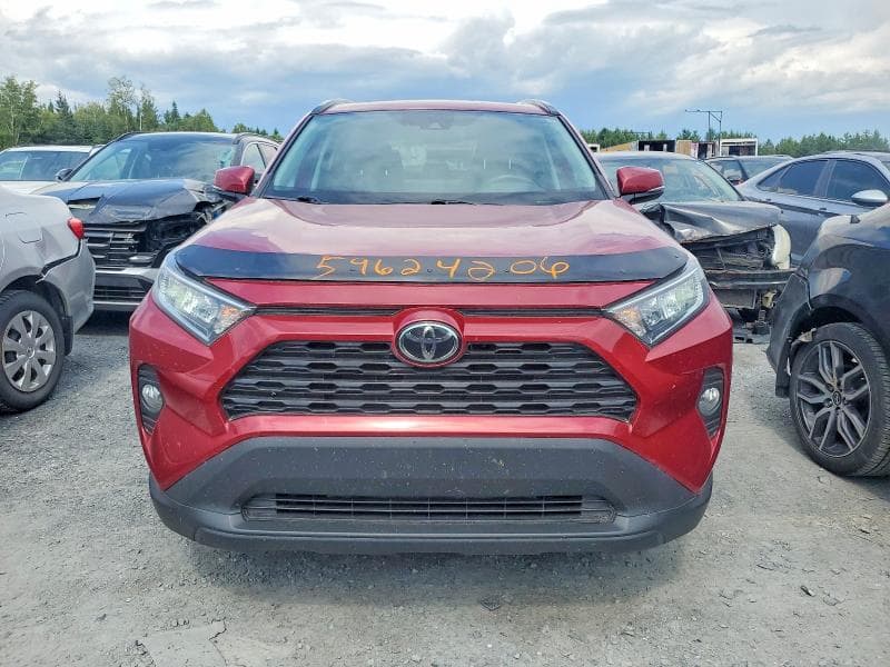 2020 TOYOTA RAV4 XLE 5