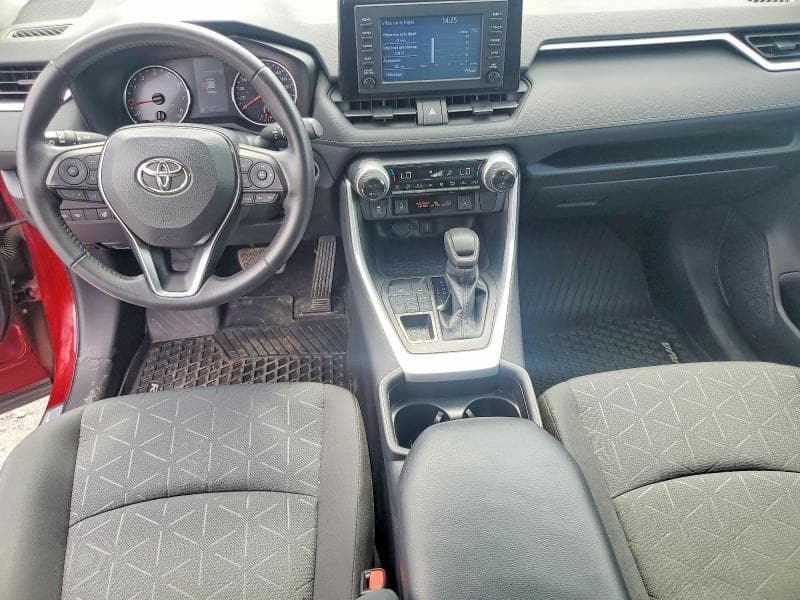 2020 TOYOTA RAV4 XLE 8