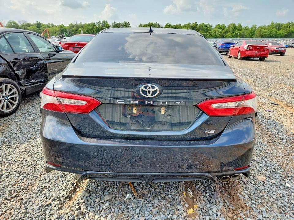 2019 TOYOTA CAMRY SE 6