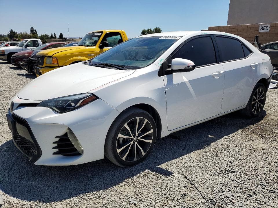 2018 TOYOTA COROLLA SE - 1