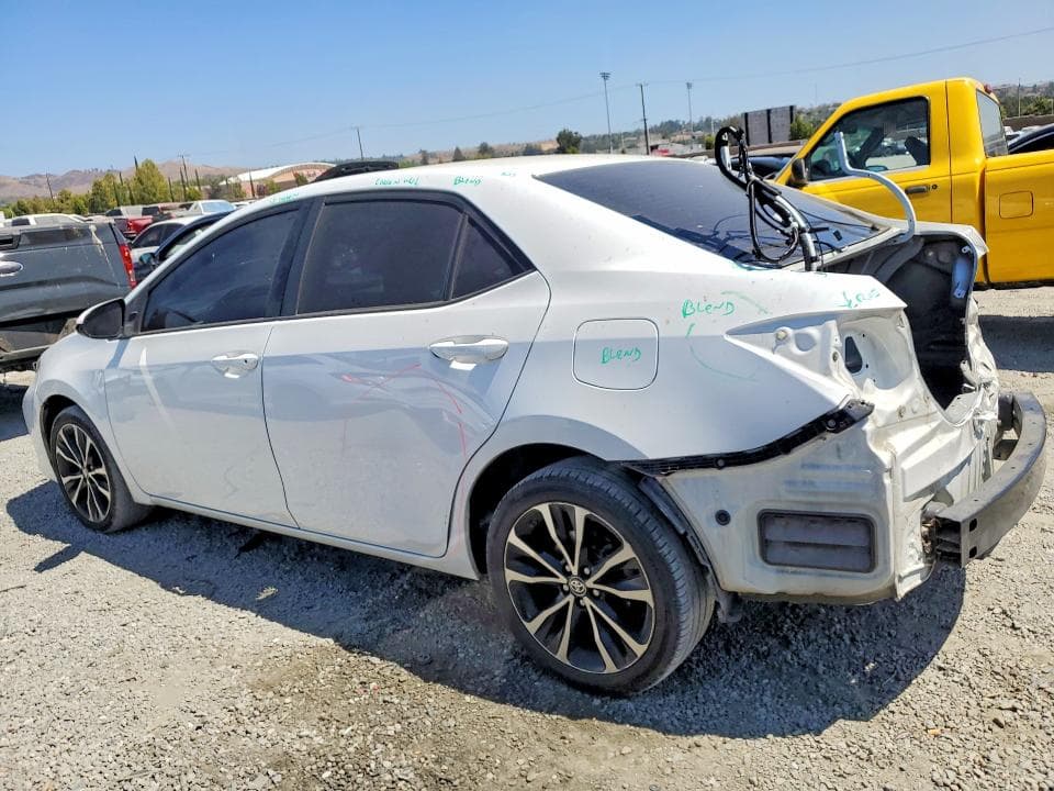 2018 TOYOTA COROLLA SE 2