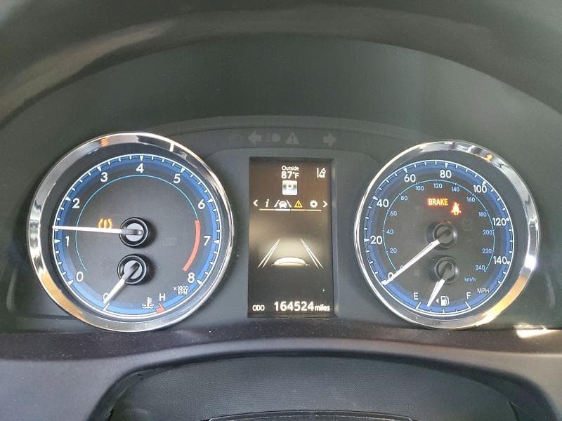 2018 TOYOTA COROLLA SE 9
