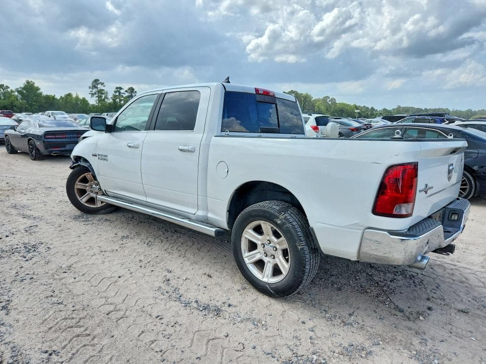 2017 RAM 1500 SLT 2