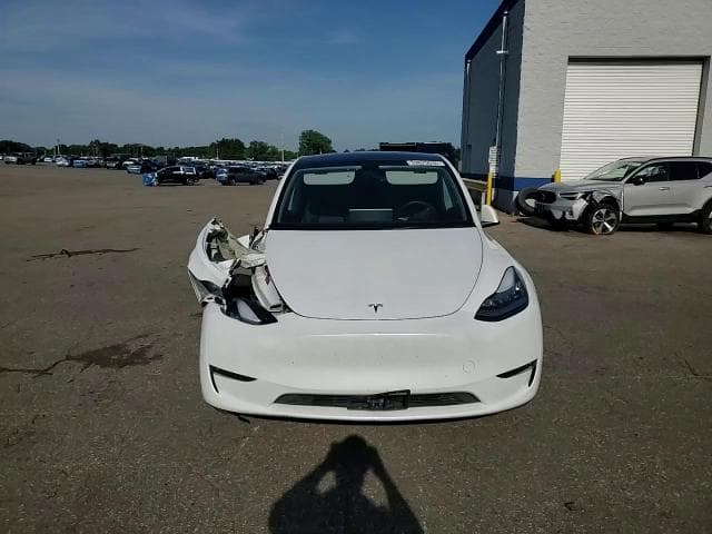 2023 TESLA MODEL Y 14