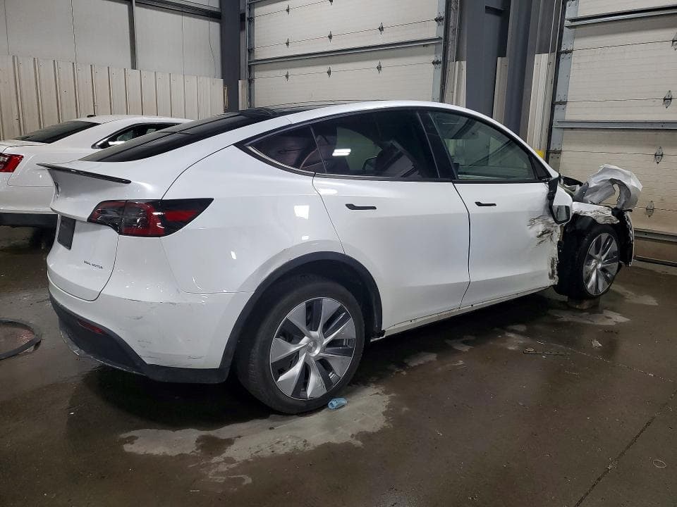 2023 TESLA MODEL Y 3