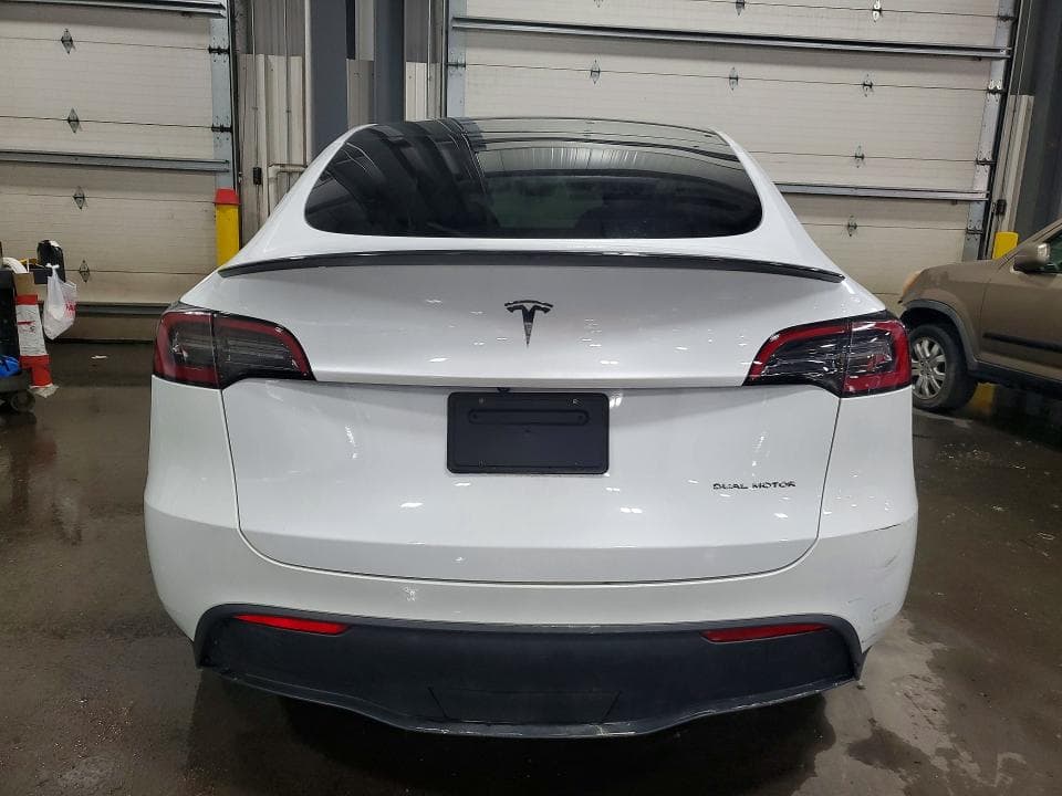 2023 TESLA MODEL Y 6