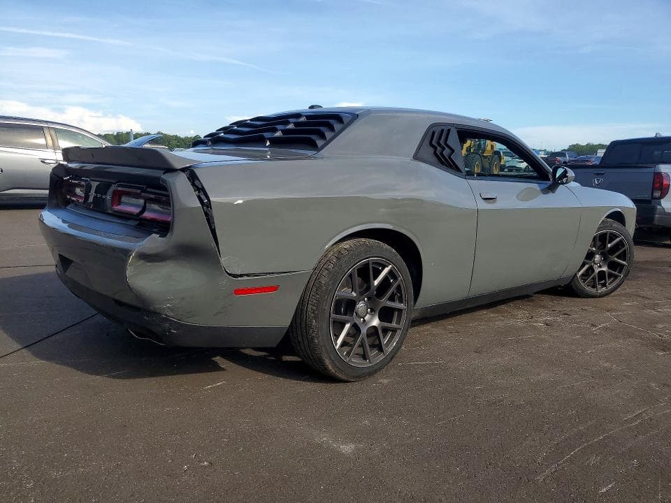 2018 DODGE CHALLENGER SXT 3