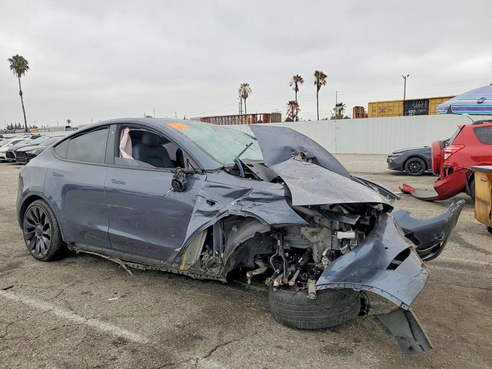 2022 TESLA MODEL Y 4