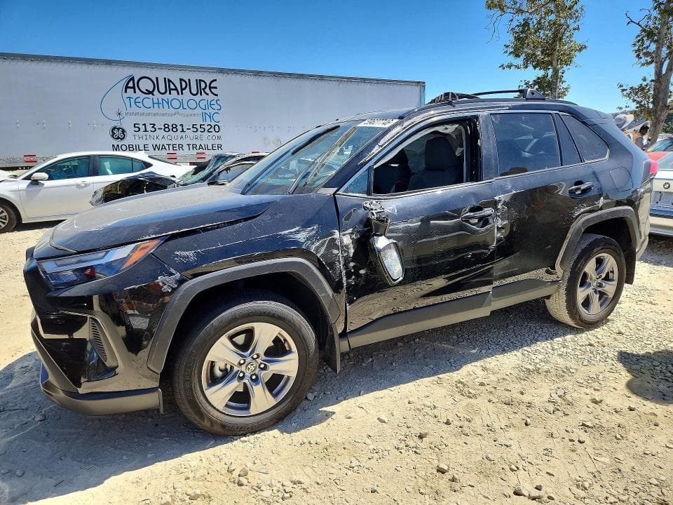2024 TOYOTA RAV4 XLE - 1