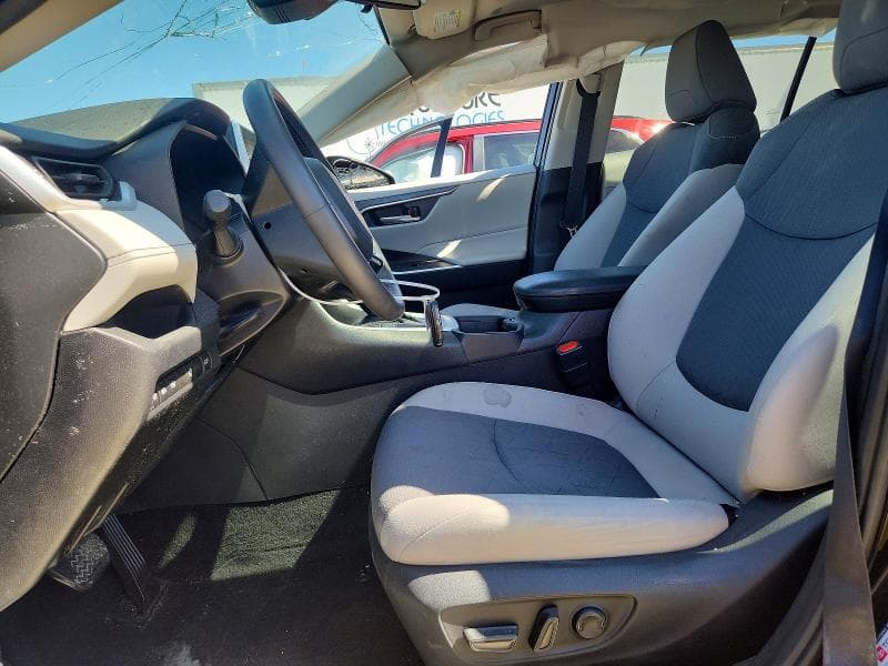 2024 TOYOTA RAV4 XLE 7