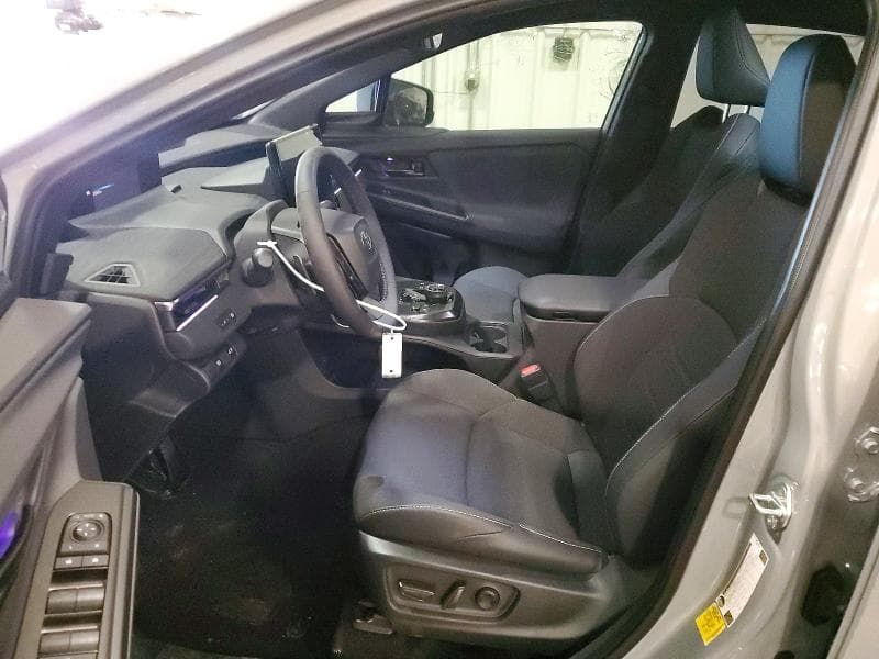 2026 TOYOTA C-HR SE 7