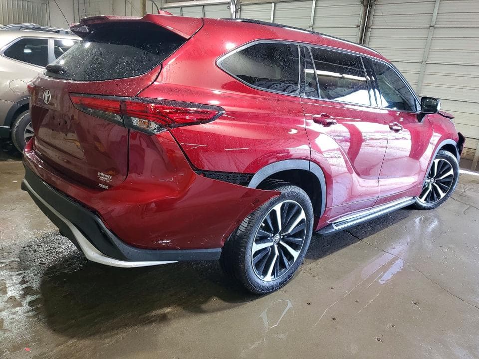 2021 TOYOTA HIGHLANDER XSE 3