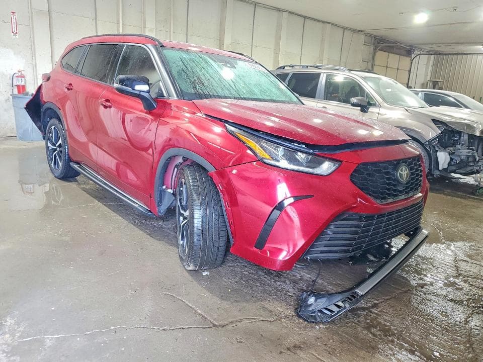 2021 TOYOTA HIGHLANDER XSE 4