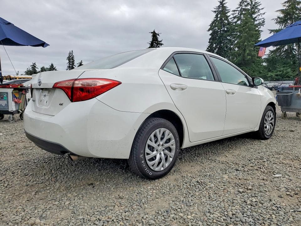 2019 TOYOTA COROLLA LE 3